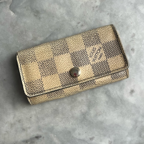 Louis Vuitton Damier Azur Four Key Holder CT3142 - Picture 2 of 16
